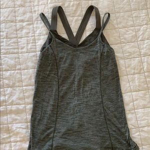 Lululemon size 6 tank
